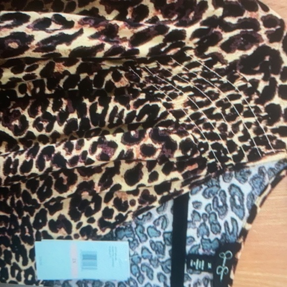 Jessica Simpson JNo Rosette leopard blouse - Picture 2 of 5